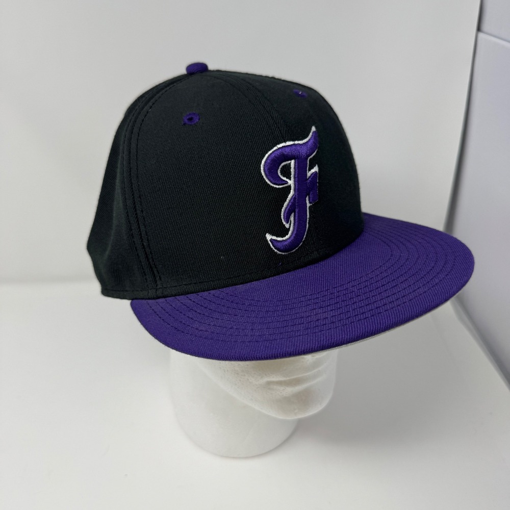 The Game Pro Mens Black Purple Fitted Baseball Hat Size 7 1/2 Bulldog Logo